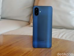 Unboxing Samsung Galaxy A08, Baterai 6.000 mAh Bisa Dicicil Rp 200 Ribuan