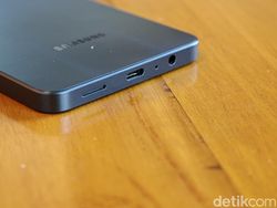 Unboxing Samsung Galaxy A08, Baterai 6.000 mAh Bisa Dicicil Rp 200 Ribuan