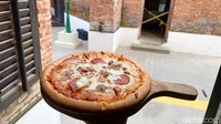 Spesial! Makan Pizza hingga Cordon Bleu di Benteng Abad ke-19