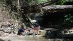 Sumur Mengering Empat Bulan, Warga Boyolali Manfaatkan Air Endapan Sungai