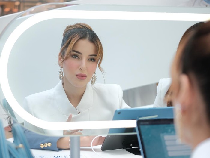 Tasya Farasia Menghadiri Wardah Derma Longevity Lab