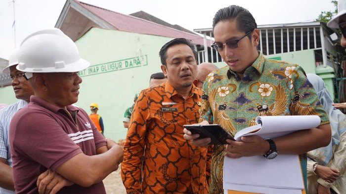 Tinjau Puskesmas Glugur Darat, Walkot Medan Targetkan Rampung Desember