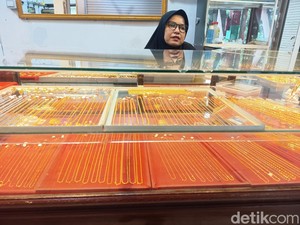 Harga Emas Turun, Daya Beli Warga Medan Masih Lesu