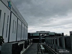 Menyusuri Sejarah di Perpustakaan Proklamator Bung Karno