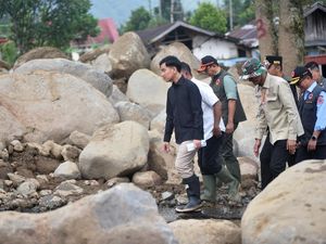 Video: Wanti-wanti Gibran ke Pemda Usai Tinjau Lokasi Banjir Solok