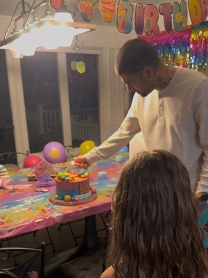 Daddys Little Girl, Zayn Malik Rayakan Ultah Ke-6 Khai di Taman Hiburan