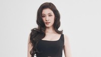 Adu Gaya Sana TWICE, Jaehyun NCT, dan Lee Do Hyun di Peragaan Busana Prada