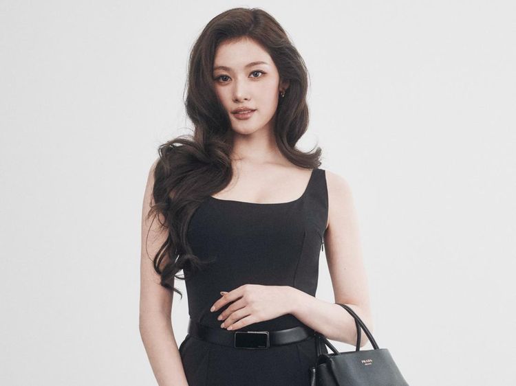 Adu Gaya Sana TWICE, Jaehyun NCT, dan Lee Do Hyun di Peragaan Busana Prada
