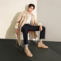 Xu Kai juga beberapa kali bermain peran sebagai CEO tampan dan menarik. Seperti ketika bermain dalam drama As Beautiful as You. Ia berperan sebagai Han Ting, CEO Dongyang Technology yang sukses dan berpengaruh di dunia bisnis. Foto: Dok. Weibo, iQIYI, Youku, Instagram