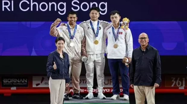Angkat Besi Raih Emas di ajang ASIAN Games 2026. NOC Indonesia