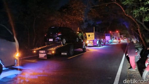 Antrean kendaraan mengular sekitar 6 kilometer dari Pelabuhan Gilimanuk hingga Hutan Cekik, Kecamatan Melaya, Kabupaten Jembrana, Sabtu (26/9/2026).