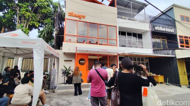 Chewy's Kemang