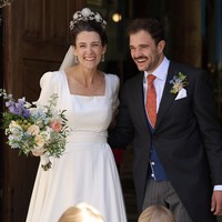 Bangswan Austria Nikah di Kastil, Pakai Tiara dari Abad 19 Bernilai Rp 19 M