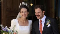 Bangswan Austria Nikah di Kastil, Pakai Tiara dari Abad 19 Bernilai Rp 19 M
