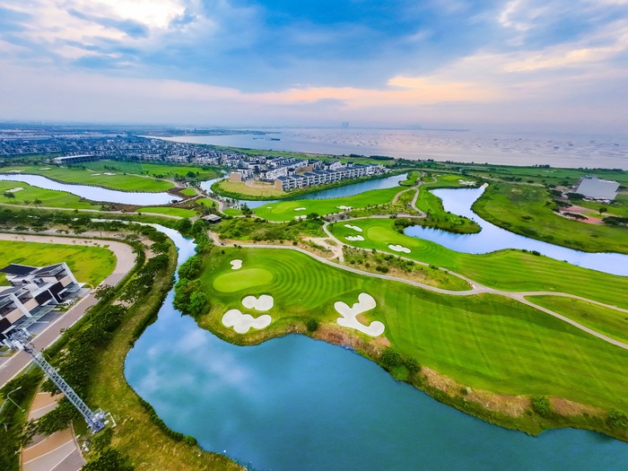 Golf Island PIK