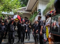 Guruh Soekarnoputra Berpulang, Jenazah Diantar ke Karet Bivak
