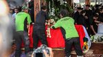Guruh Soekarnoputra Dimakamkan, Megawati Tabur Bunga di Pusara