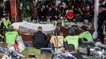 Guruh Soekarnoputra Dimakamkan, Megawati Tabur Bunga di Pusara