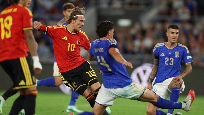 Soccer Football - Nations League - Group A - Italy v Belgium - Stadio Olimpico, Rome, Italy - September 25, 2026 Belgiums Mika Godts scores their first goal REUTERS/Ciro De Luca