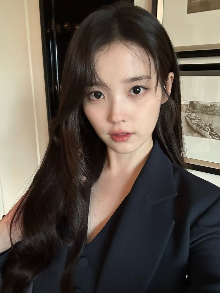 IU