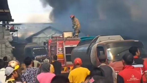 Kebakaran Pasar Kepulungan, Pasuruan. Kebakaran Pasar Kepulungan, Pasuruan.