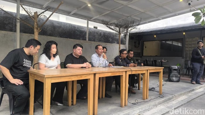 Keluarga pasien cuci darah di Samarinda yang diduga alami malapraktik kawat tertinggal di jantung.