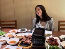 Keseruan Adhisty Zara, Ibu Baru yang Doyan Korean BBQ hingga Hot Pot