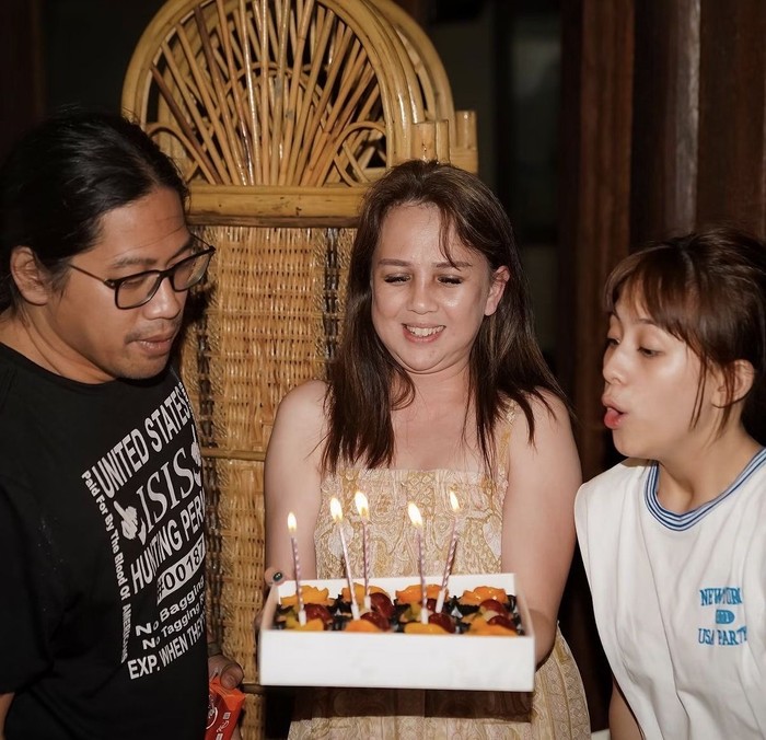 Keseruan Adhisty Zara, Ibu Baru yang Doyan Korean BBQ hingga Hot Pot Keseruan Adhisty Zara, Ibu Baru yang Doyan Korean BBQ hingga Hot Pot