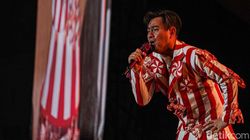 Nassar Bikin Heboh Pestapora dengan Kostum Komidi Putar