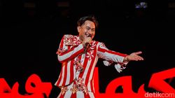 Nassar Bikin Heboh Pestapora dengan Kostum Komidi Putar