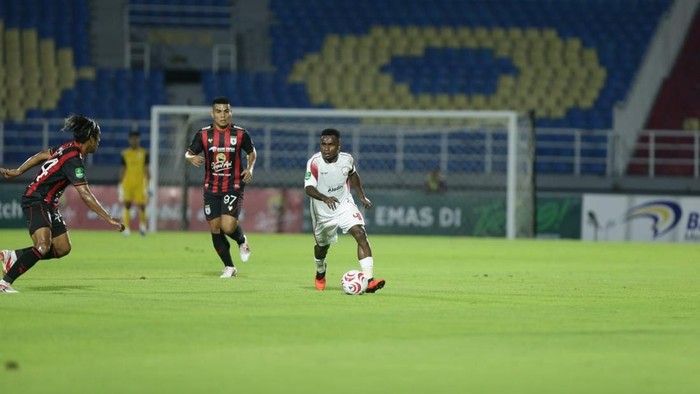 Persis Solo Vs Persipura Jayapura.