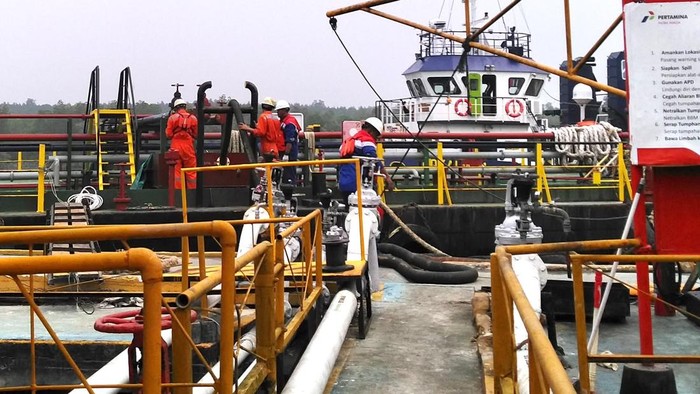 Pertamina mengoptimalkan ketersediaan stok BBM di wilayah Belitung lewat penguatan distribusi menggunakan moda transportasi laut.