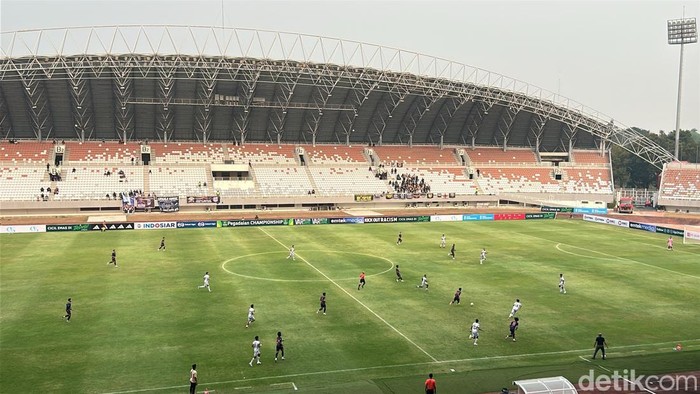 Pertandingan antara Sumsel United Vs PSPS Pekambaru.