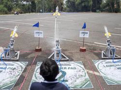 Roket Air Meluncur, Pelajar Jawa Barat Adu Kreativitas