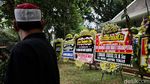 Rumah Duka Guruh Soekarnoputra Dibanjiri Karangan Bunga