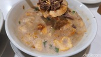 Slurrp! Gurih Hangat Soto Betawi Legendaris yang Eksis Sejak 1940-an