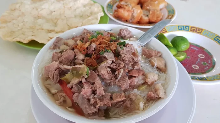 Kenikmatan Soto Legendaris