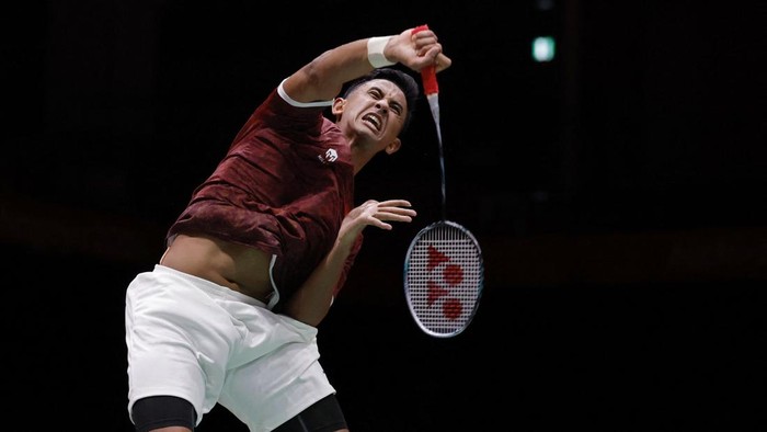 Asian Games - Aichi-Nagoya 2026 - Badminton - Mens Team Final - Gold Medal - Indonesia v China - Ichinomiya City Municipal Gymnasium, Ichinomiya, Japan - September 24, 2026 Indonesias Alwi Farhan in action during his match against Chinas Shifeng L