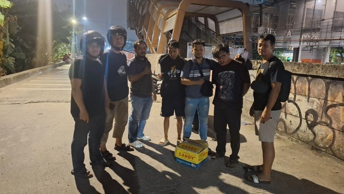 Bareskrim menangkap 2 pria kedapatan membawa cartridge isi etomidate. (Dok. Istimewa)