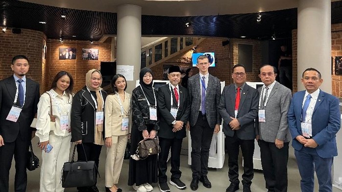 Delegasi RI yang memantau langsung pemilu Duma Rusia.