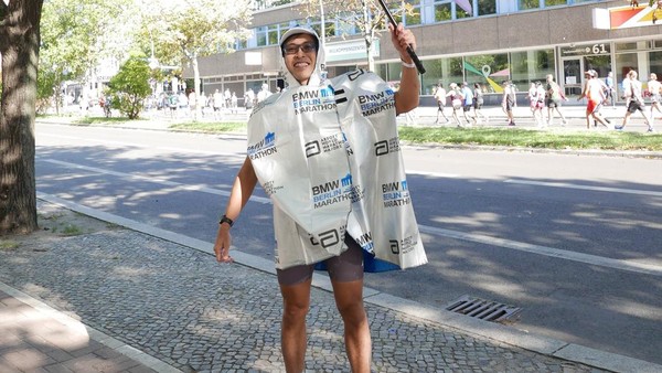 Didukung Istri, dr Tirta Raih PB di Berlin Marathon