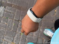 Unboxing Garmin CIRQA, Smart Band Pemantau Kesehatan Tanpa Layar