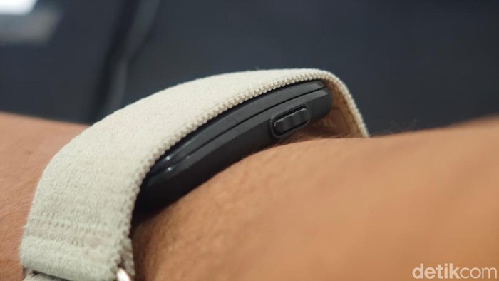 Unboxing Garmin CIRQA, Smart Band Pemantau Kesehatan Tanpa Layar