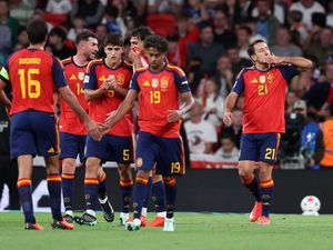 Spanyol Belum Bosan Juara