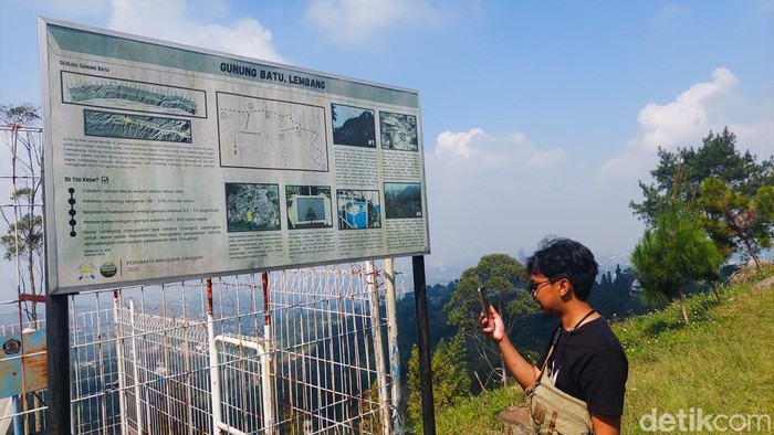 Melihat bukti aktifnya Sesar Lembang dari Gunung Batu.