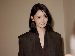 Gaya Yoona Manglingi di Milan, Potong Rambut Sebahu Demi Drakor Terbaru