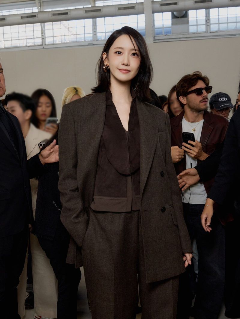 Penampilan Yoona di Milan Fashion Week 2026 sebagai wajah Max Mara. Penampilan Yoona di Milan Fashion Week 2026 sebagai wajah Max Mara.