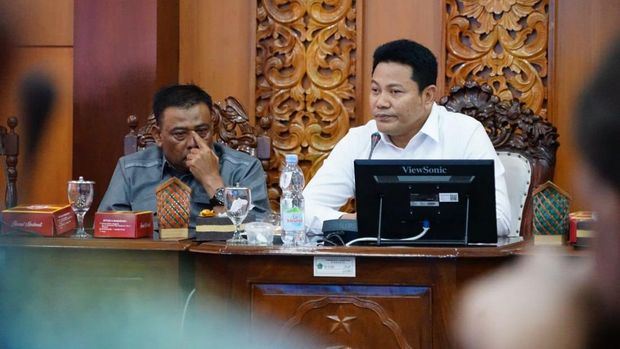 Rapat audiensi tentang pengawalan pemkab Sidoarjo agar SPPG memenuhi syarat SLHS. Rapat audiensi tentang pengawalan pemkab Sidoarjo agar SPPG memenuhi syarat SLHS.