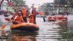 Seru! Adu Kekompakan di Lomba Dayung Pasar Baru 2026