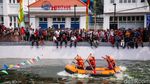 Seru! Adu Kekompakan di Lomba Dayung Pasar Baru 2026